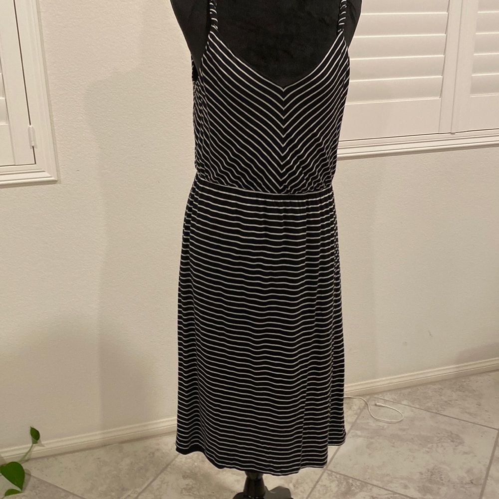Loft Black and white summer dress size M